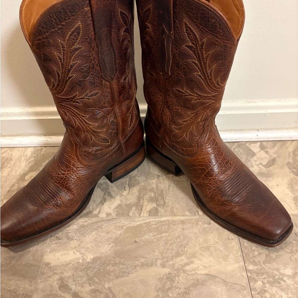 Ariat Benchmade Stilwell 10D Brown Bison